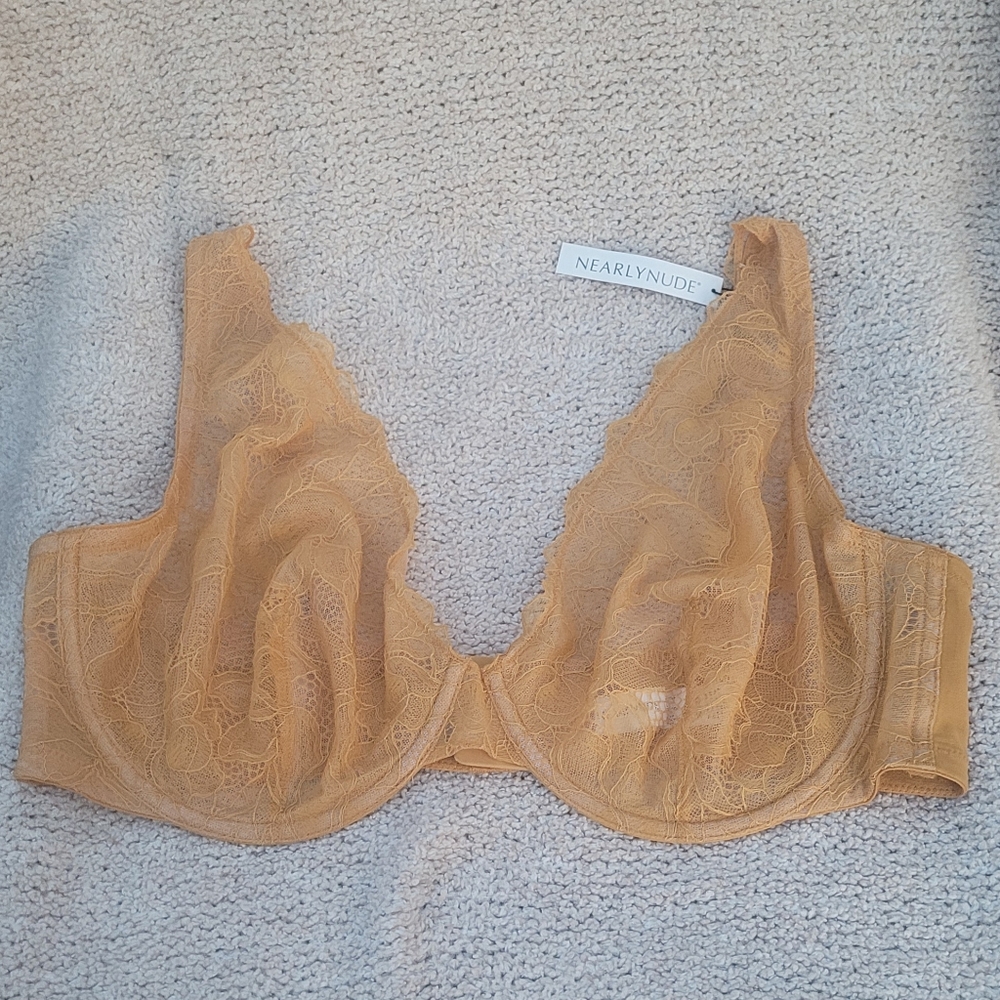 NWT Nearly Nude Unlined Plunge Bra 38D